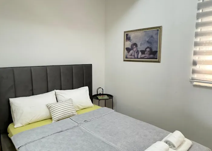 Deluxe Apartments